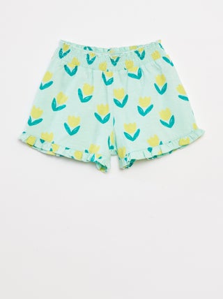 Short ligero con estampado y volante