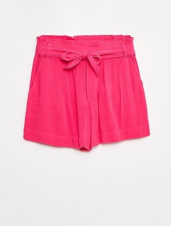 Short ligero con lazo liso