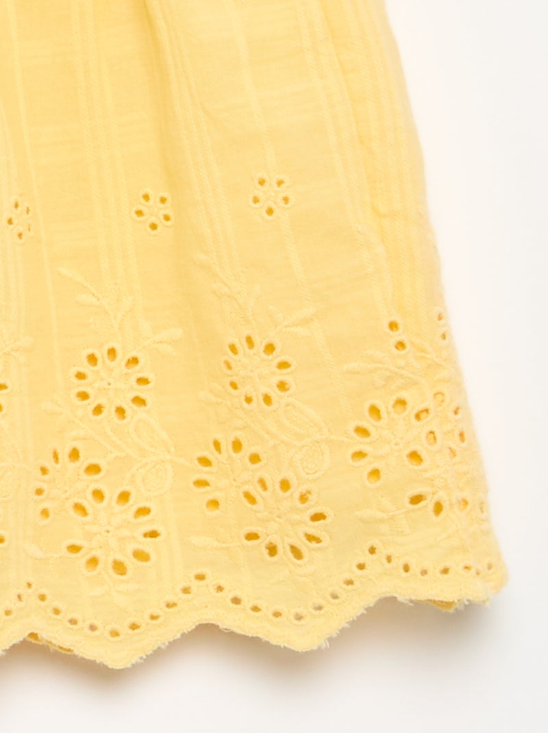 Short liso con bordados ingleses Amarillo - Kiabi