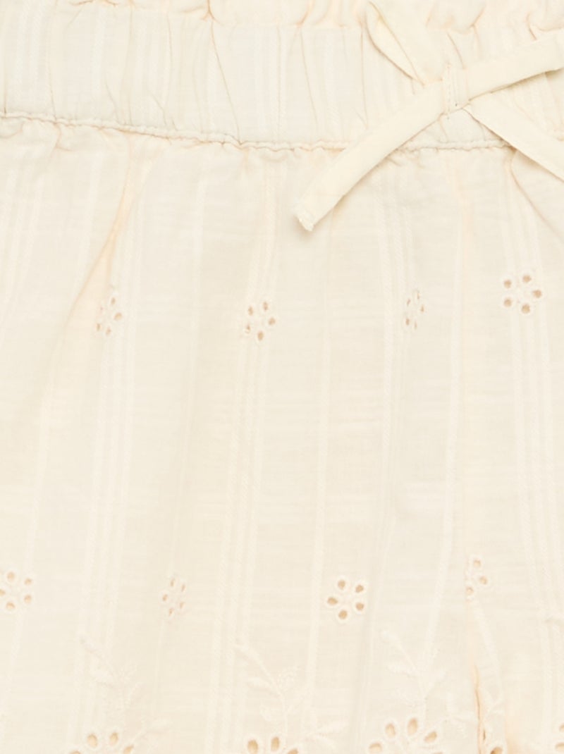 Short liso con bordados ingleses Beige - Kiabi
