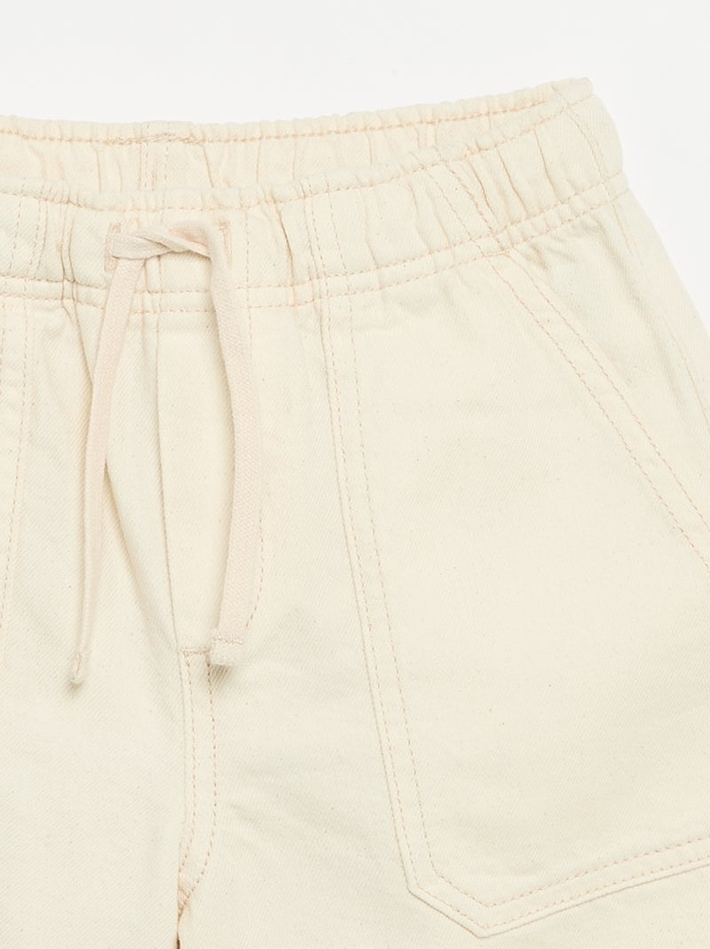 Short liso con cintura elástica Crudo - Kiabi