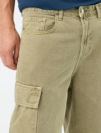 Short liso multibolsillos
