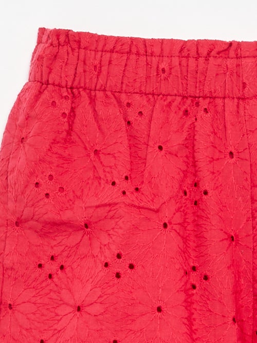 Short rojo con bordados ingleses - Kiabi
