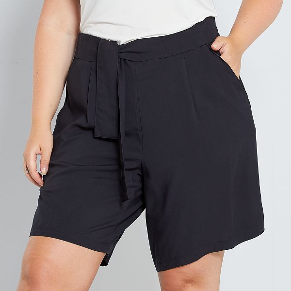 short talla grande mujer