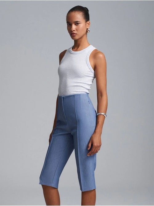 Shorts capri rectos de tiro alto con abertura - Kiabi Shorts capri rectos de tiro alto con abertura - Kiabi