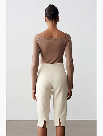 Shorts capri rectos de tiro alto con abertura