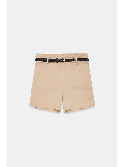Shorts chinos de cintura alta con cinturón dilvin - Kiabi Shorts chinos de cintura alta con cinturón dilvin - Kiabi
