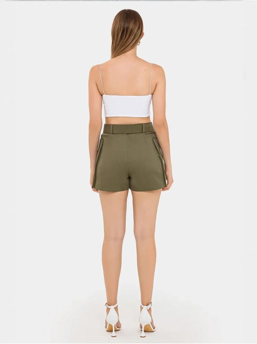 Shorts de algodón de cintura alta con detalle de bolsillo y cinturón hiccup - Kiabi Shorts de algodón de cintura alta con detalle de bolsillo y cinturón hiccup - Kiabi