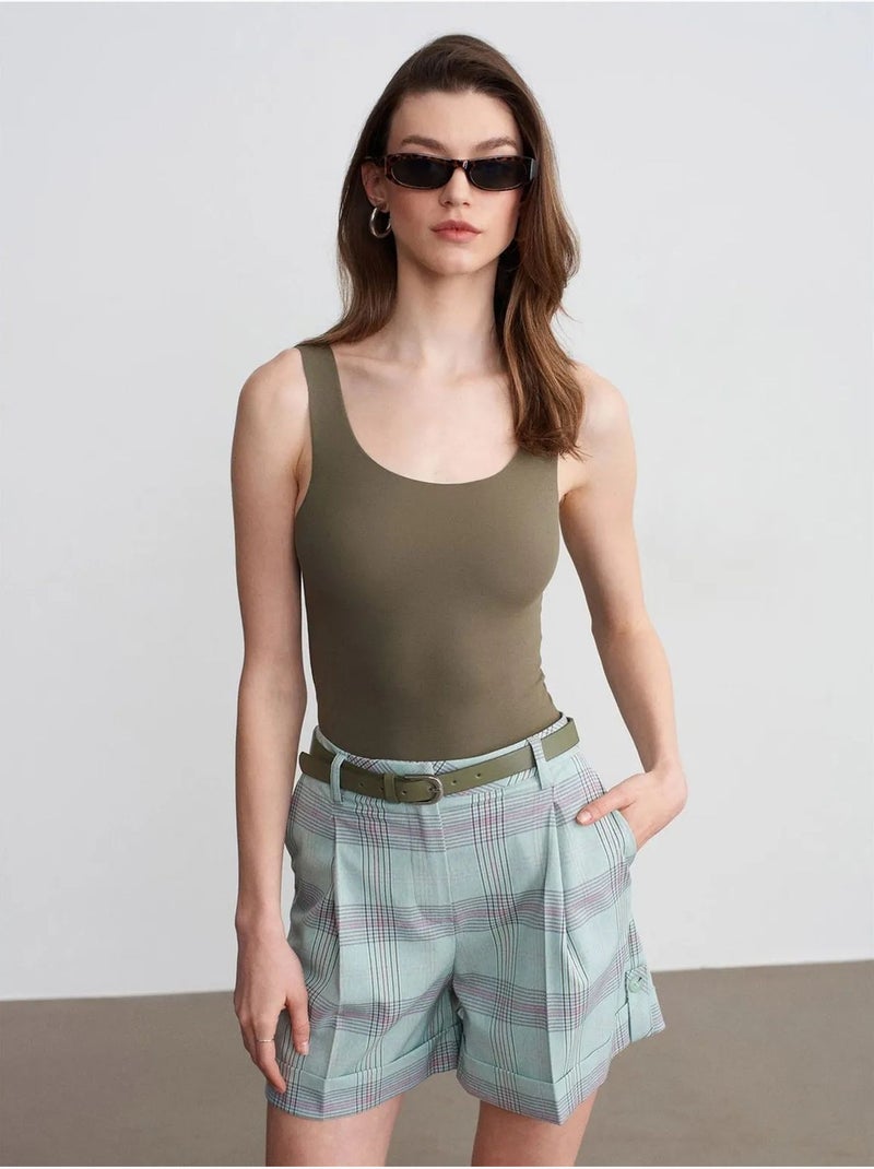 Shorts sastre de cuadros de tiro alto con cinturón Multicolor - Kiabi