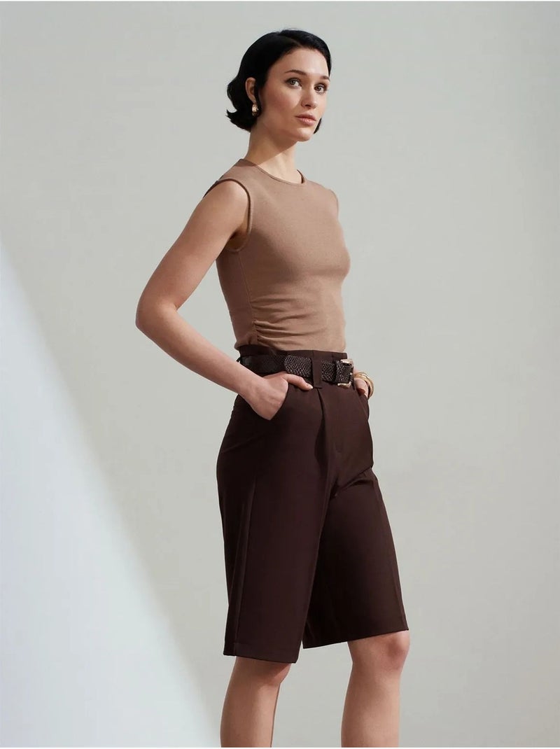 Shorts sastre de pernera ancha con cinturón y cintura alta dilvin Marrón chocolate - Kiabi