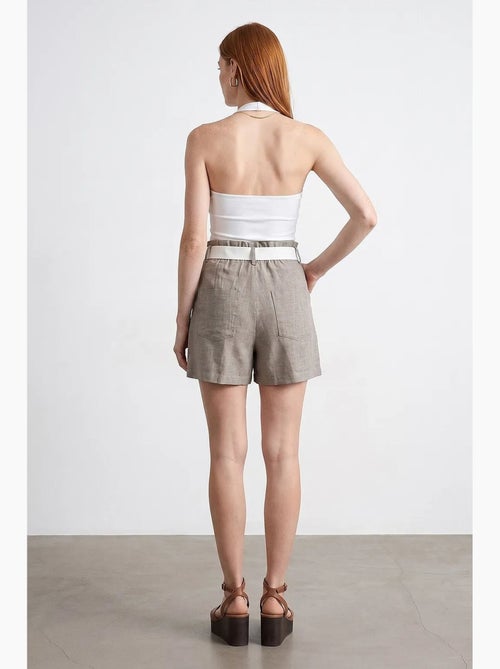 Shorts sastre de pernera ancha de tiro alto dilvin - Kiabi Shorts sastre de pernera ancha de tiro alto dilvin - Kiabi