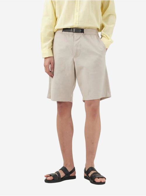 Shorts sastre de tiro medio con cinturón giesto - Kiabi Shorts sastre de tiro medio con cinturón giesto - Kiabi