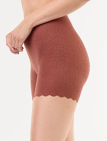 Shorty liso de encaje