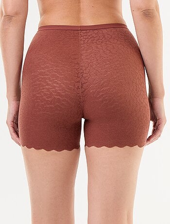 Shorty liso de encaje