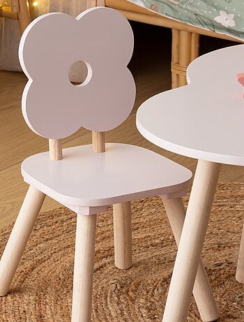 Silla rosa en forma de flor para niños