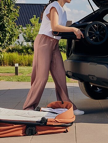 Sistema de viaje 2 en 1 LIONELO Layla - Hasta 22 kg - El sistema de viaje incluye cochecito, capazo,