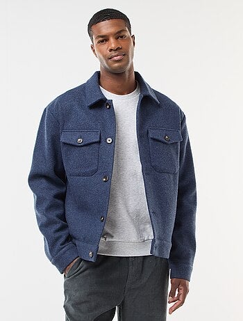 Sobrecamisa con 2 bolsillos de solapa abotonados en el pecho