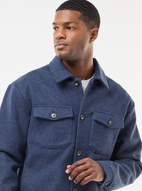 Sobrecamisa con 2 bolsillos de solapa abotonados en el pecho - Kiabi