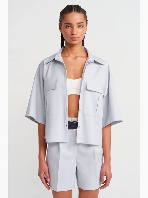 Sobrecamisa de crepé cropped oversize dilvin - Kiabi Sobrecamisa de crepé cropped oversize dilvin - Kiabi