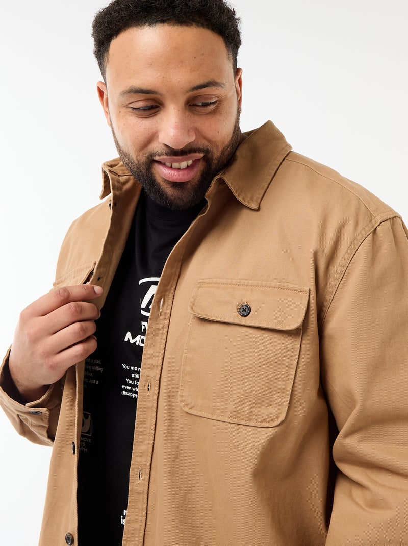 Sobrecamisa en twill con bolsillos en el pecho con solapa Beige - Kiabi