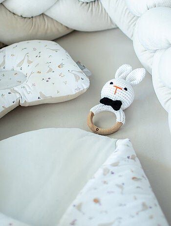 Sonajero de algodón tejido y madera natural | SEVIRA KIDS