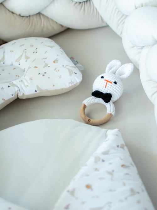 Sonajero de algodón tejido y madera natural | SEVIRA KIDS - Kiabi