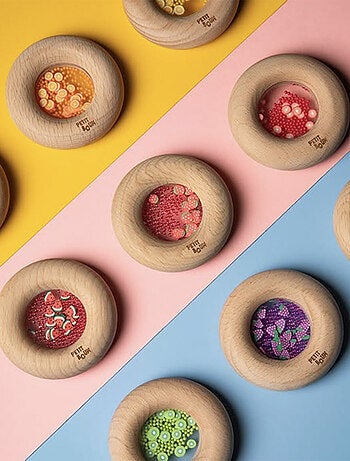 Sonajero sensorial donut, frutas | Petit Boum