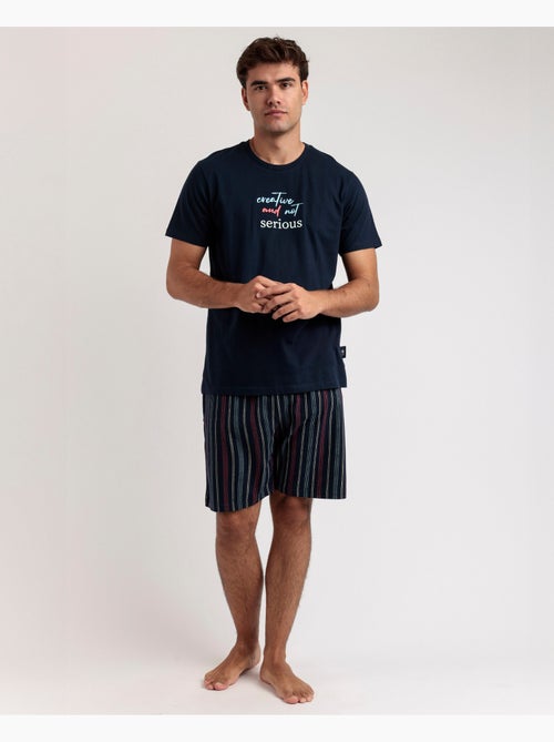 STAY AT HOME Pijama Manga Corta Creative And Not Serious para Hombre - Kiabi STAY AT HOME Pijama Manga Corta Creative And Not Serious para Hombre - Kiabi