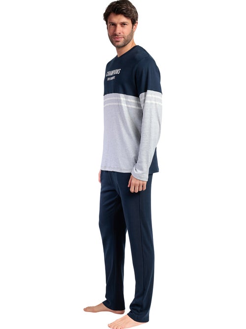 STAY AT HOME Pijama Manga Larga Champions para Hombre - Kiabi STAY AT HOME Pijama Manga Larga Champions para Hombre - Kiabi