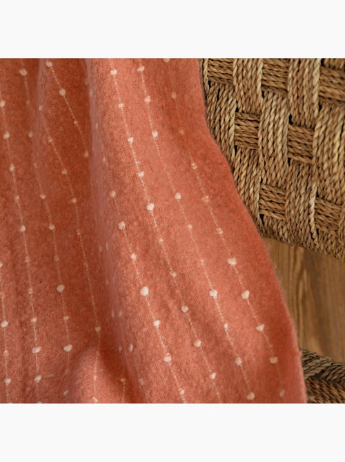 Suave tela escocesa con flecos de aspecto mohair - Kiabi Suave tela escocesa con flecos de aspecto mohair - Kiabi