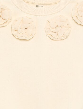 Sudadera con animaciones de 'flores' en 3 dimensiones