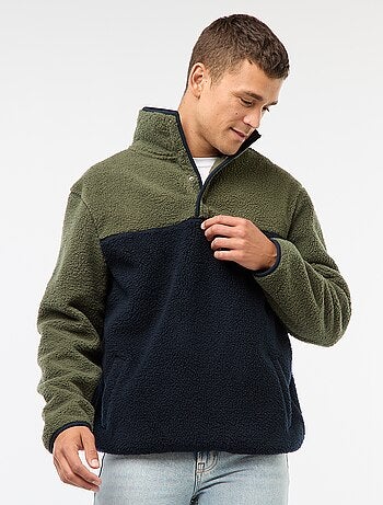 Sudadera con botones efecto borreguito