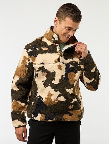 Sudadera con botones efecto borreguito