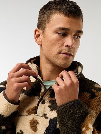 Sudadera con botones efecto borreguito