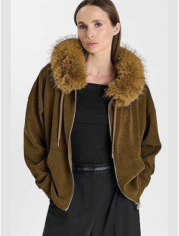 Sudadera con capucha chey