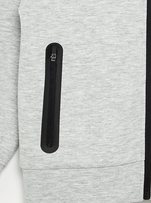 Sudadera con capucha con cremallera y 2 bolsillos con cremallera - Kiabi Sudadera con capucha con cremallera y 2 bolsillos con cremallera - Kiabi