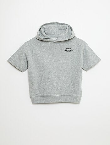 Sudadera con capucha de manga corta