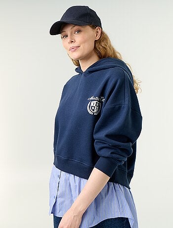 Sudadera con capucha efecto 2 en 1 con base de camisa