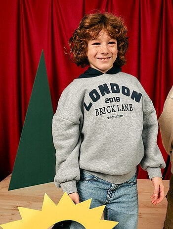 Sudadera con capucha estampada