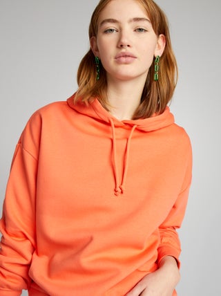 Sudadera con capucha estampada