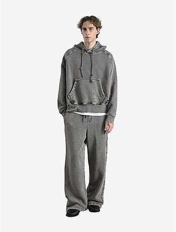 Sudadera con capucha extragrande y bolsillo giesto