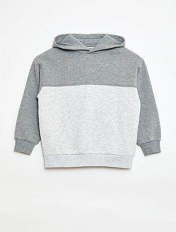 Sudadera con capucha tipo canguro