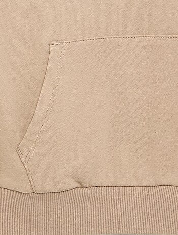 Sudadera con capucha y bolsillo canguro