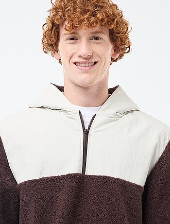 Sudadera con capucha y cremallera bicolor