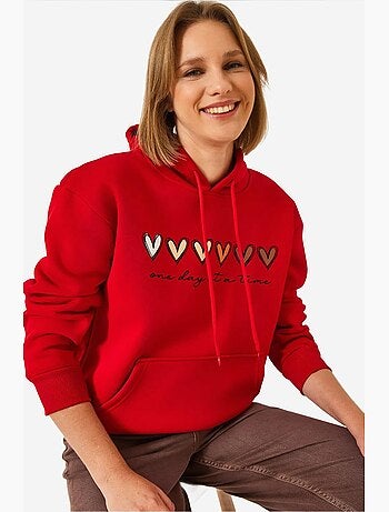 Sudadera con capucha y estampado de corazones cepillados de triple hilo lucci