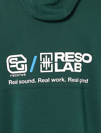 Sudadera con capucha e inscripción delante y detrás