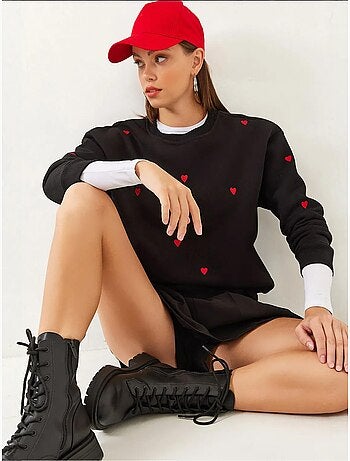Sudadera con corazón bordado mbhs lucci