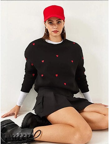 Sudadera con corazón bordado mbhs lucci