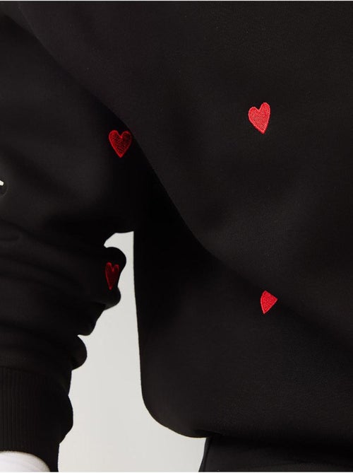 Sudadera con corazón bordado mbhs lucci - Kiabi Sudadera con corazón bordado mbhs lucci - Kiabi