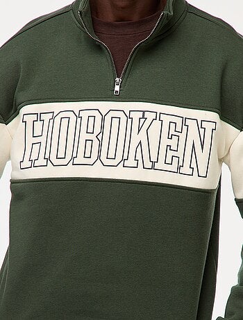 Sudadera con cremallera en el cuello alto